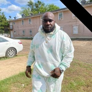 Meet your Posher, Emmanuel